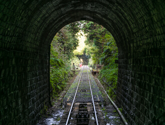 トンネル